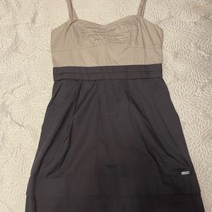 Aritzia | Wilfred Colourblock Sweetheart Pleated Mini Dress | Size 10